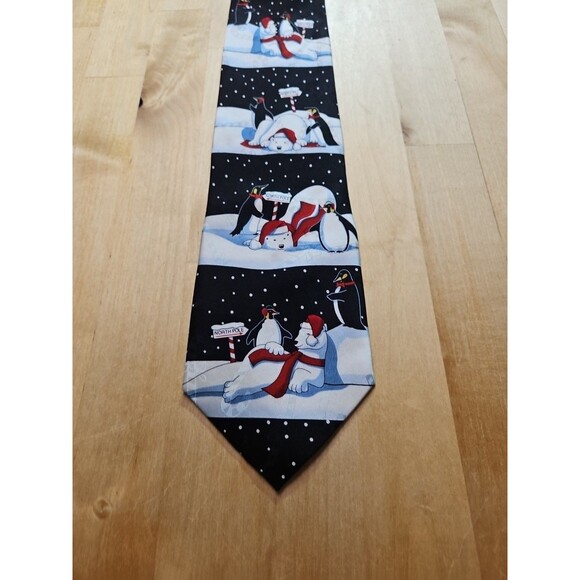 Christmas Tie Hallmark Yule Tie Polar Bear & Penguins - Picture 5 of 9